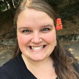 Meet your Posher, Alicia